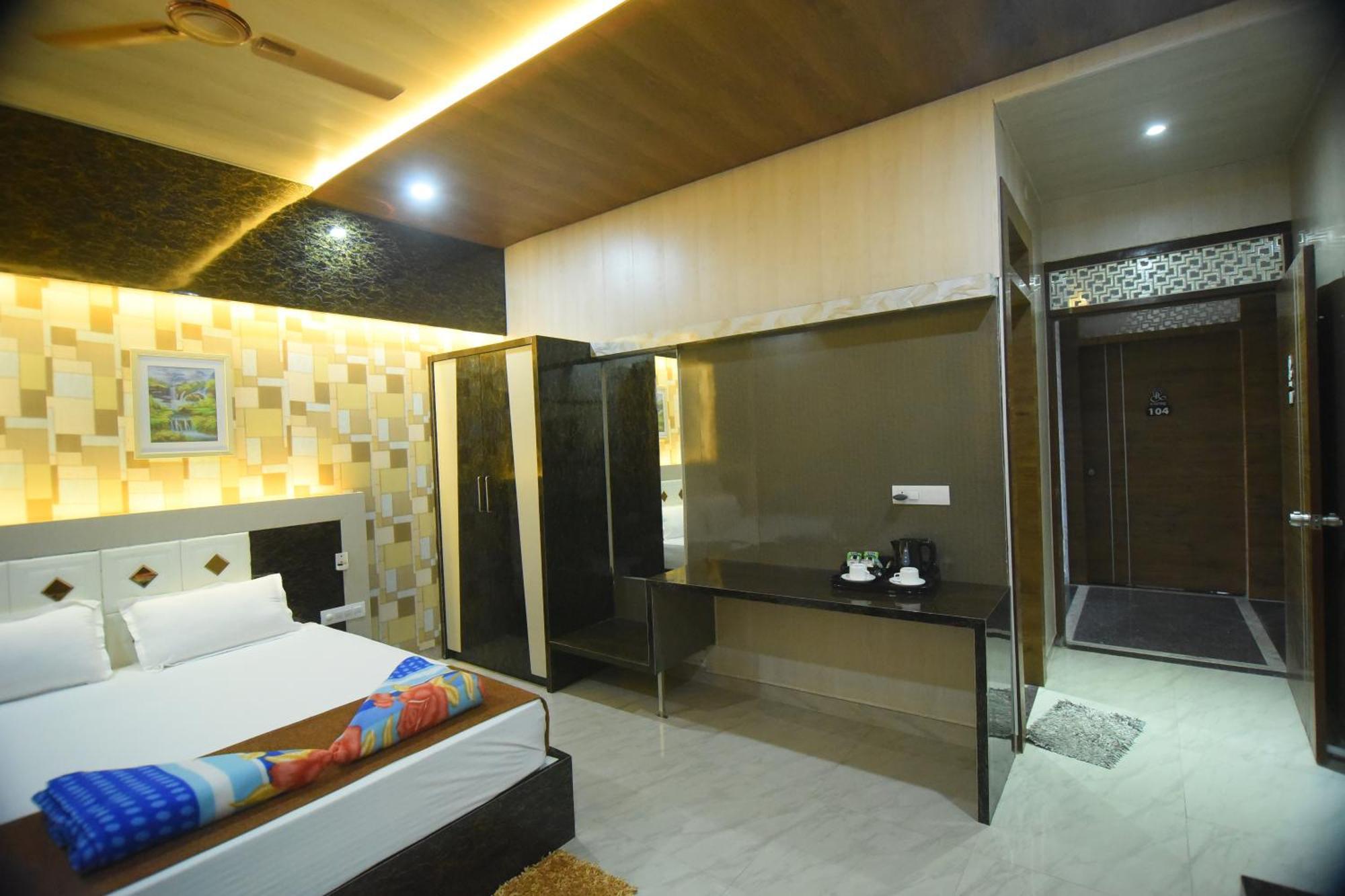 Hotel R Empire Revtree Davanagere Esterno foto