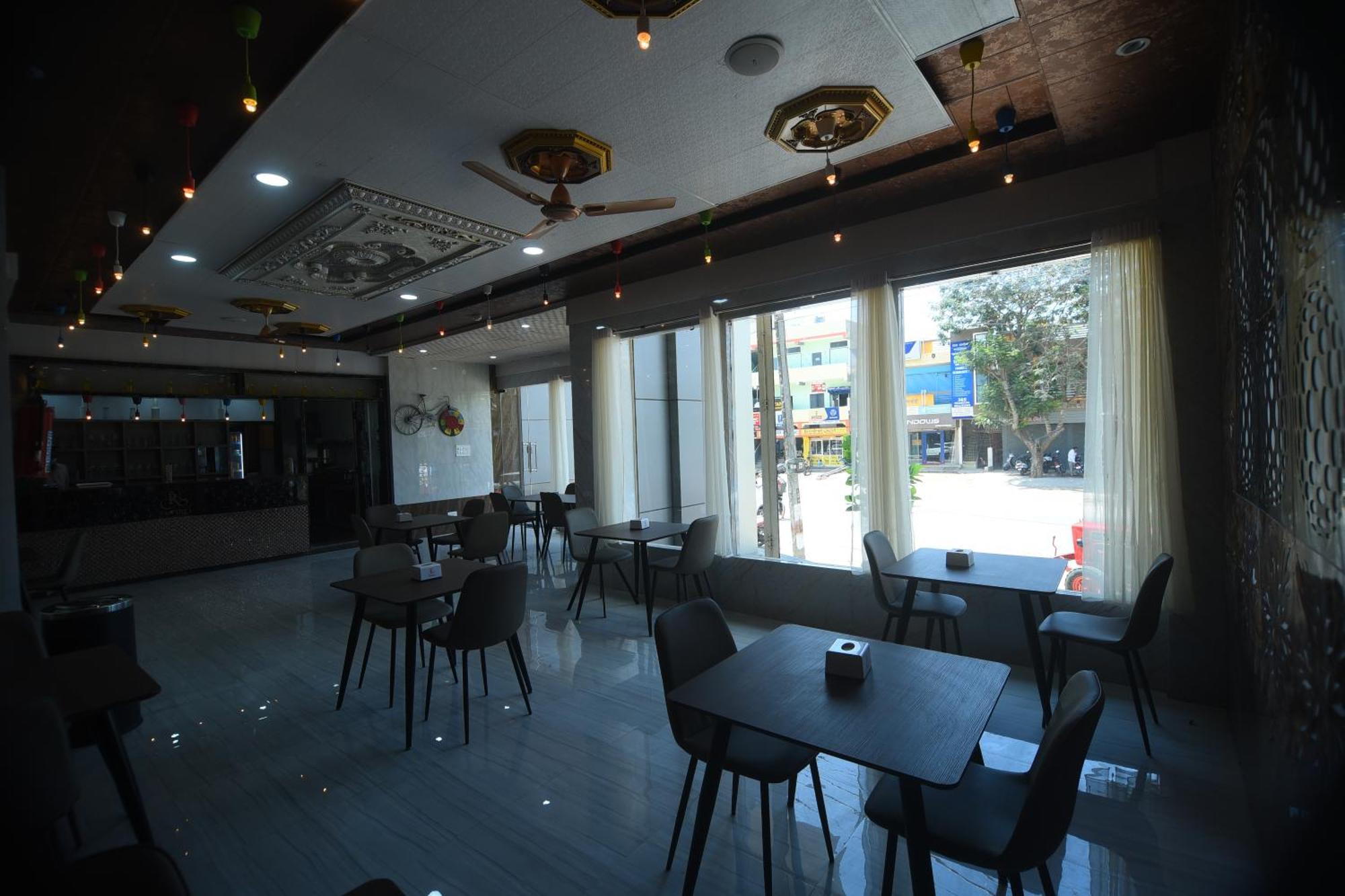 Hotel R Empire Revtree Davanagere Esterno foto