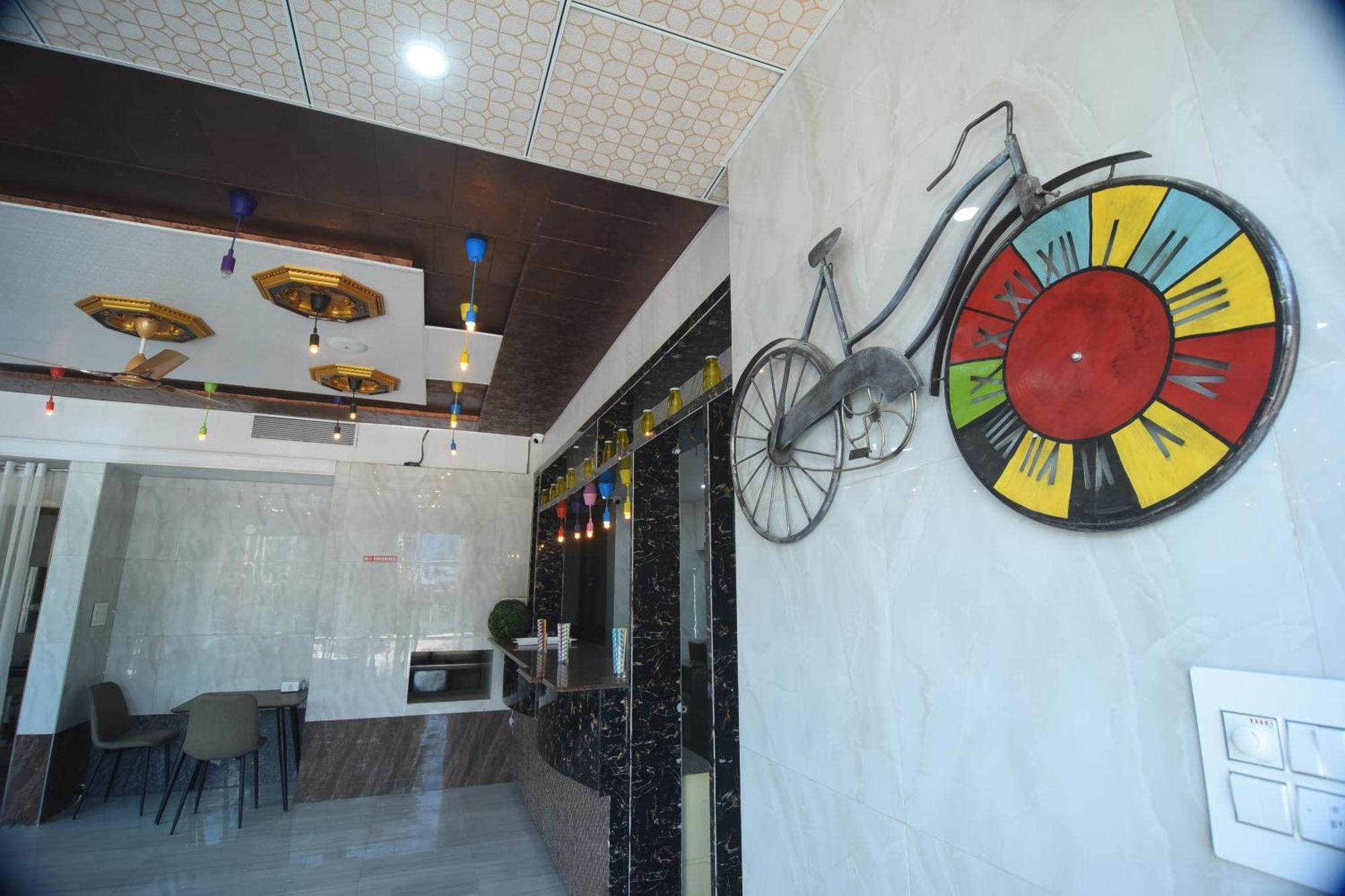 Hotel R Empire Revtree Davanagere Esterno foto