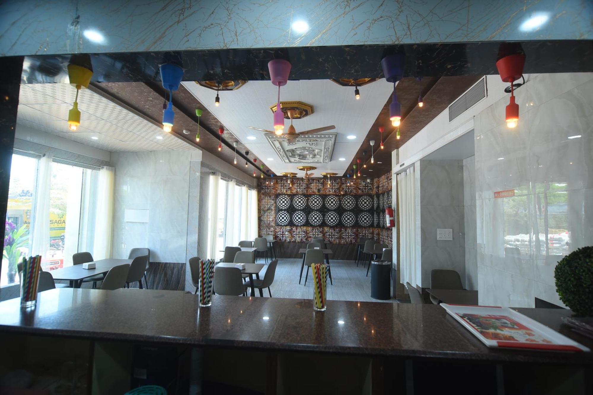 Hotel R Empire Revtree Davanagere Esterno foto